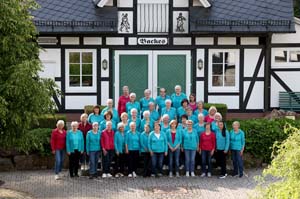 005RTF_Gruppenfoto_Backes_040625